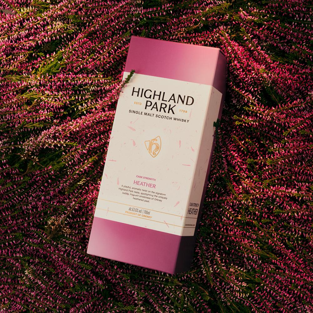Highland Park Cask Strength Heather pack in heather