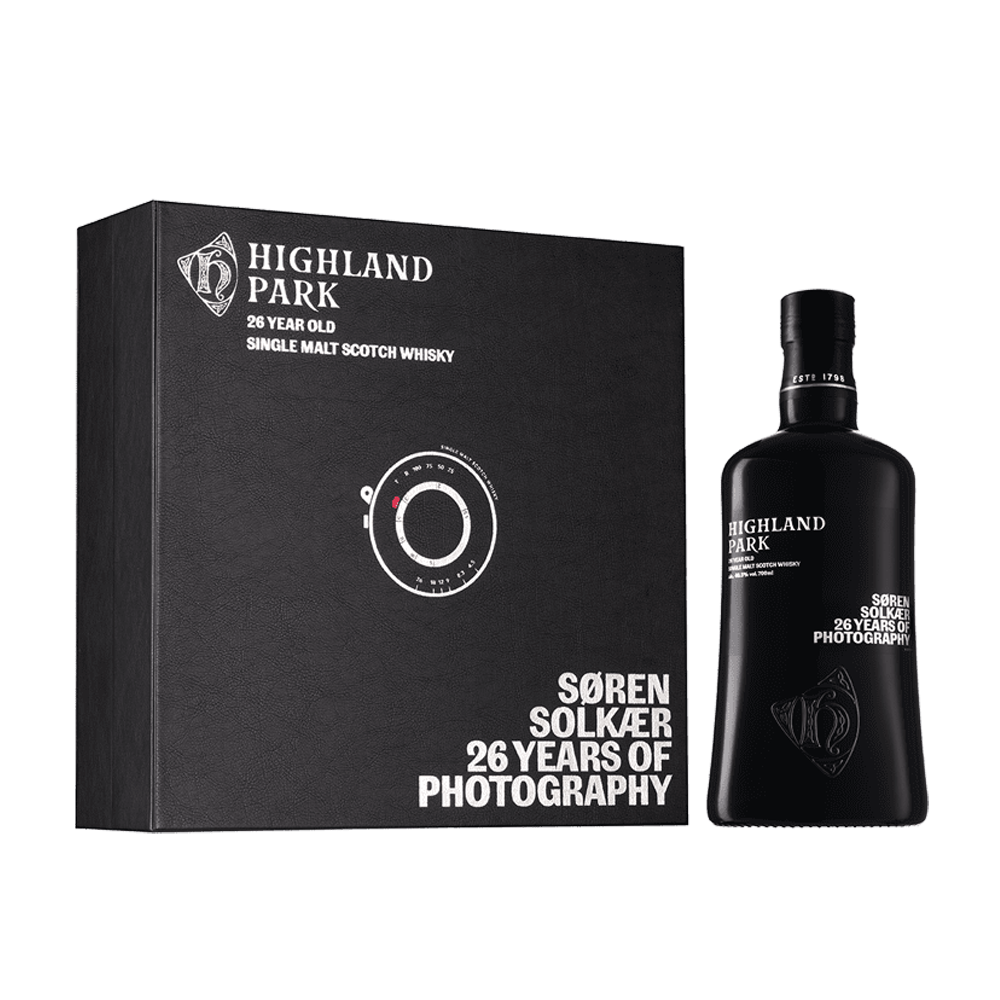 Highland Park 26 Years of Photography Single Malt Whisky, bottle picture next to case